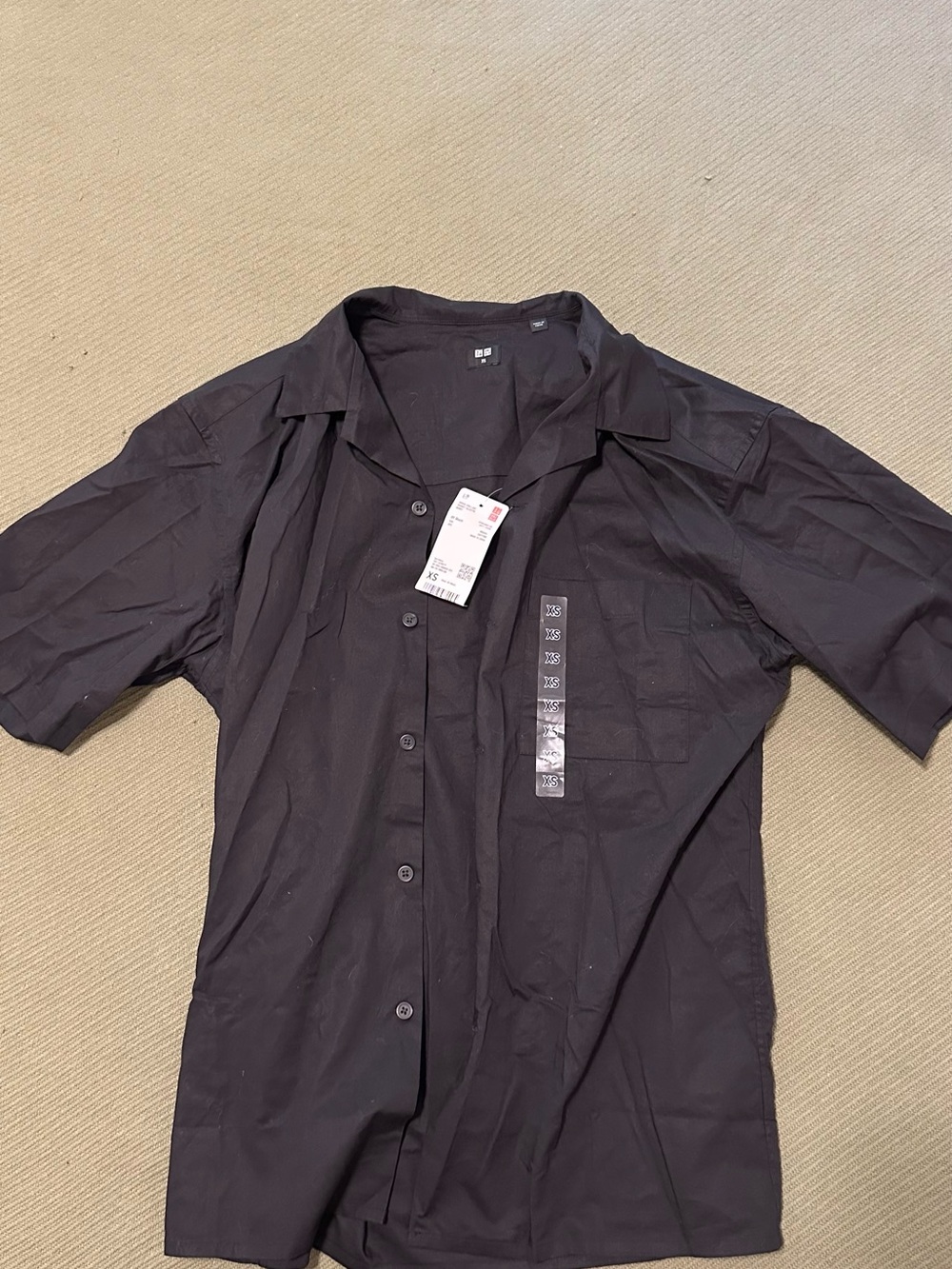 Uniqlo Black Short-Sleeve Button Down Shirt